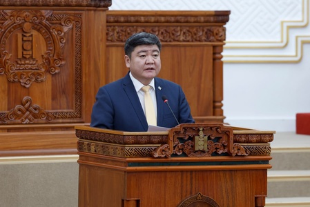 Үндсэн хуулийн цэцийн дүгнэлтийг хүлээн авсантай холбогдуулан боловсруулсан хуулийн төслүүдийг хэлэлцэв