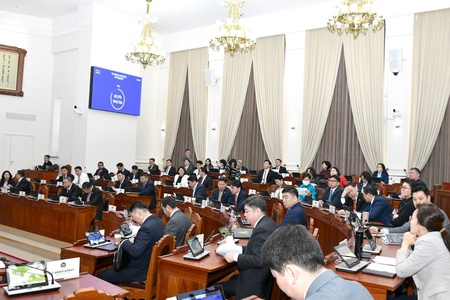   Үндсэн хуулийн цэцийн 03 дугаар дүгнэлтийг хүлээн зөвшөөрч, Амьтны тухай хуульд нэмэлт оруулах тухай хуулийн төслийг хэлэлцэж эхэллээ